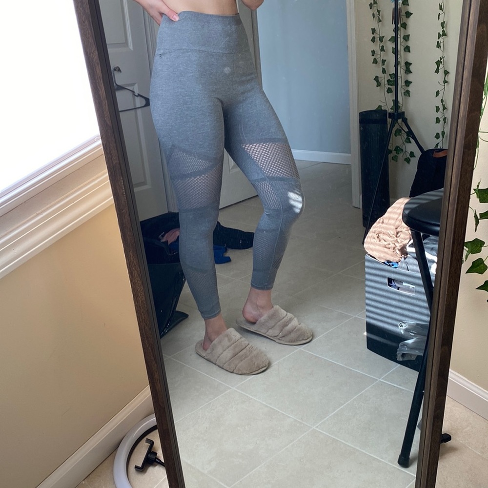 Grey workout leggings